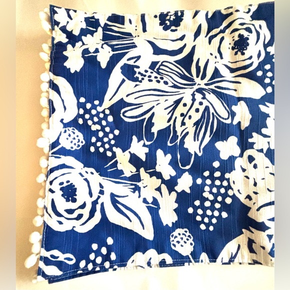 New 4 Piece,Pioneer Woman Celia Reversible Pom Pom Placemat Blue Pink - Picture 5 of 7